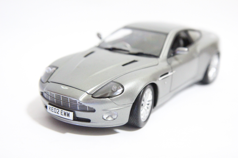 Illustration for article titled Beanstalk Aston Martin V12 Vanquish: Review